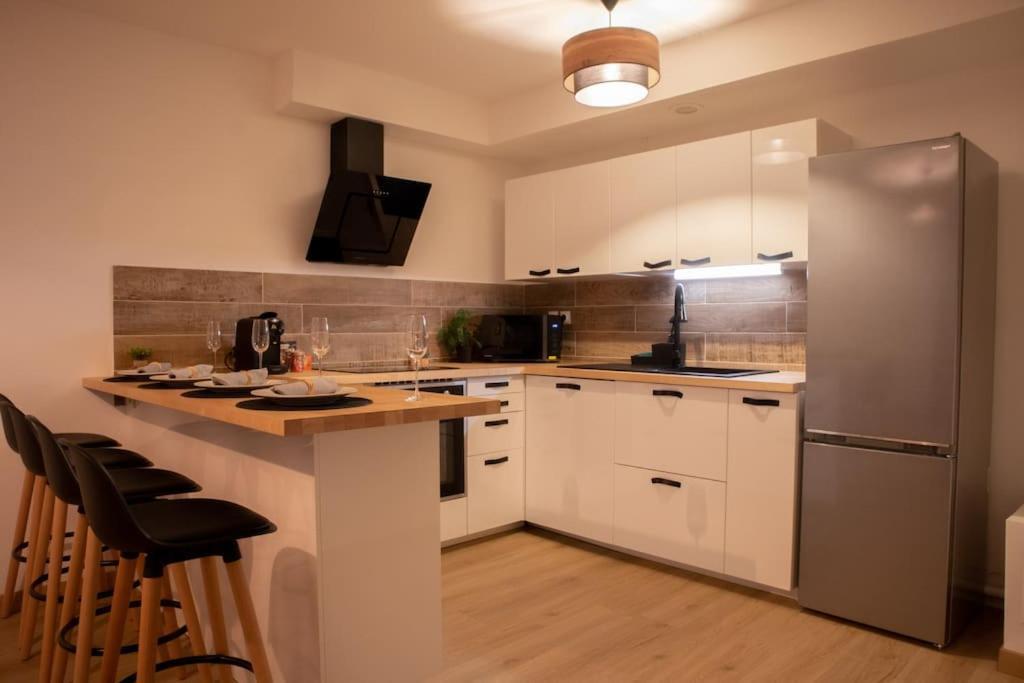 Luxury Apartment «Le Jurassien», Gex-Geneve Cessy Exterior photo