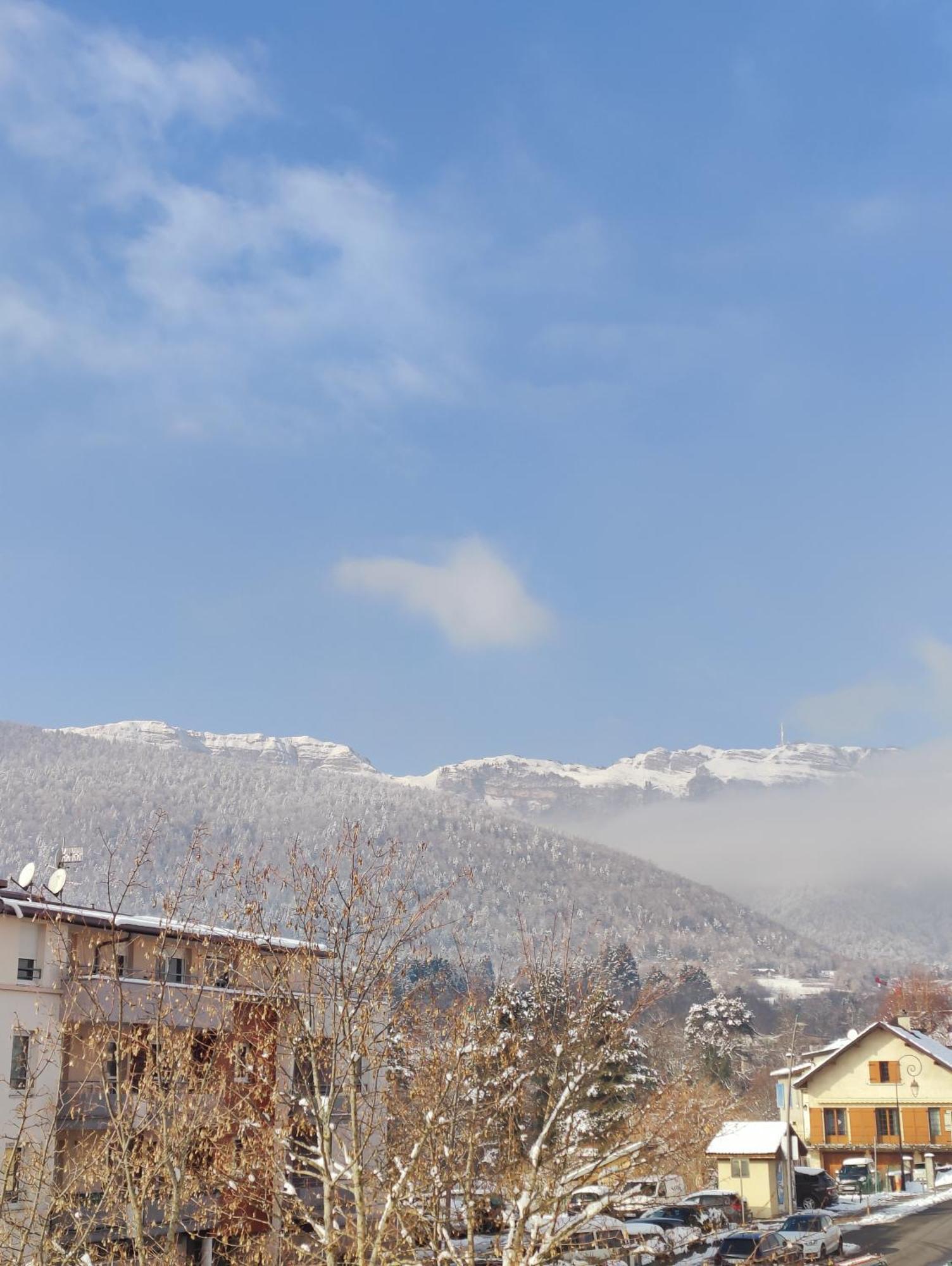 Luxury Apartment «Le Jurassien», Gex-Geneve Cessy Exterior photo